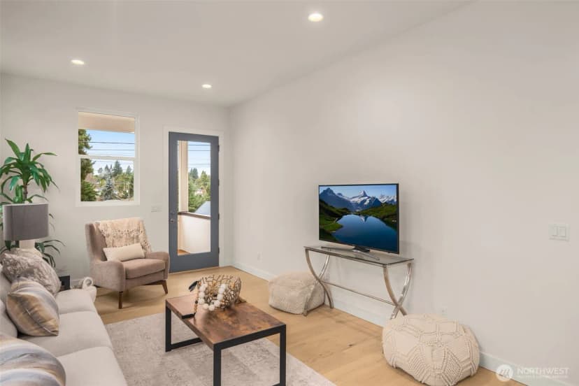 Property photo for 2727 50th Avenue Sw, Seattle photo 19