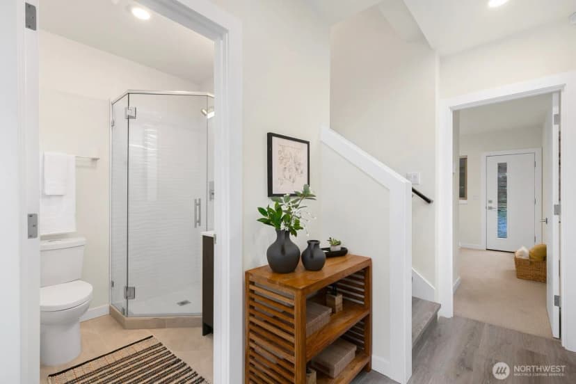 Property photo for 2408 13th Avenue S, Seattle photo 17