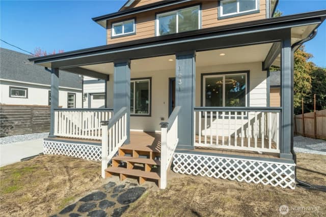 Property photo for 1231 S Washington Street, Tacoma photo 3