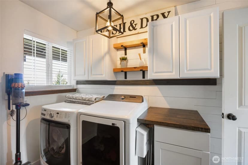 Property photo for 2327 Grand Avenue, East Wenatchee photo 21