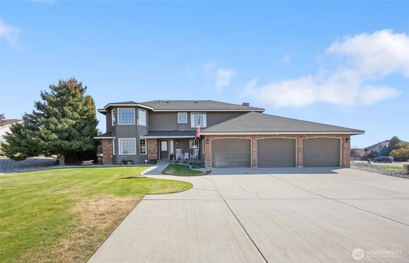 Property photo for 2327 Grand Avenue, East Wenatchee photo 5