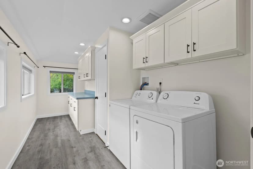 Property photo for 507 Center St W, Eatonville photo 22