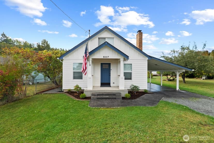 Property photo for 507 Center St W, Eatonville