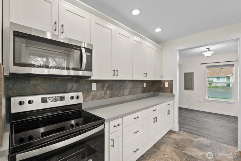 Property photo for 507 Center St W, Eatonville photo 12