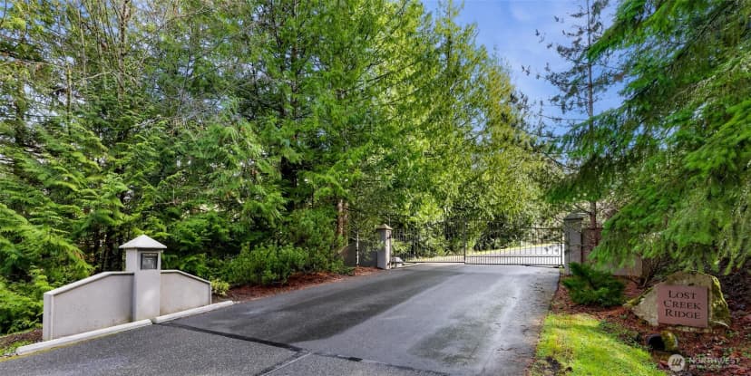 Property photo for 4750 Lost Creek Lane, Bellingham photo 19