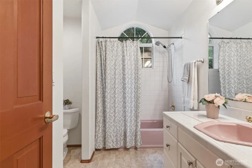 Property photo for 11647 29th Avenue Sw, Burien photo 22