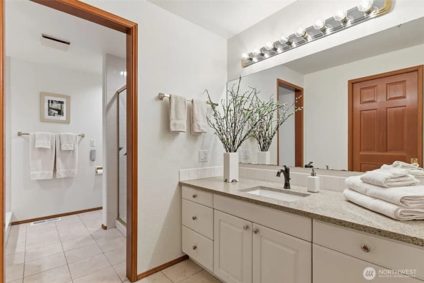 Property photo for 11647 29th Avenue Sw, Burien photo 16