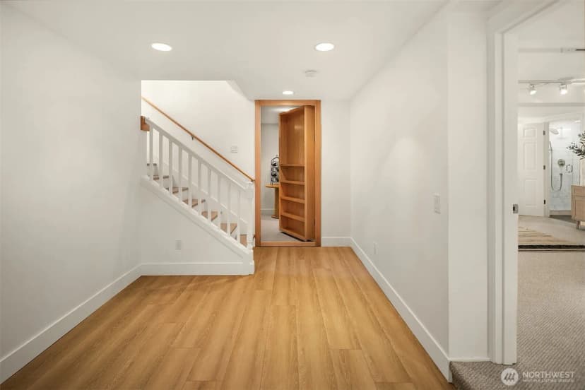 Property photo for 6822 31st Avenue Ne, Seattle photo 31