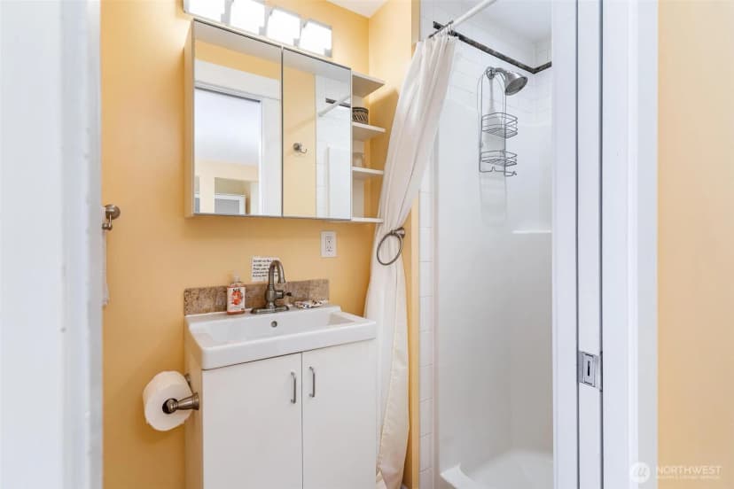Property photo for 18464 47th Place Ne, Lake Forest Park photo 24