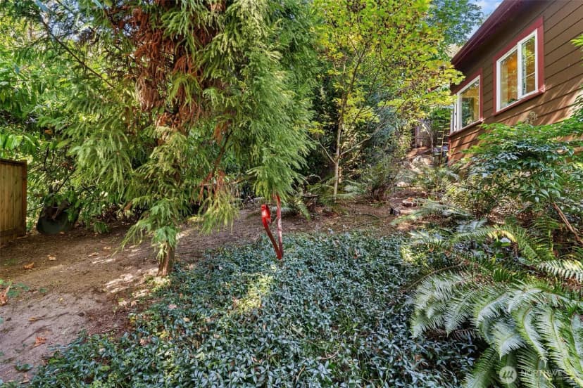 Property photo for 18464 47th Place Ne, Lake Forest Park photo 30