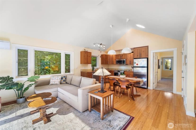 Property photo for 18464 47th Place Ne, Lake Forest Park photo 6