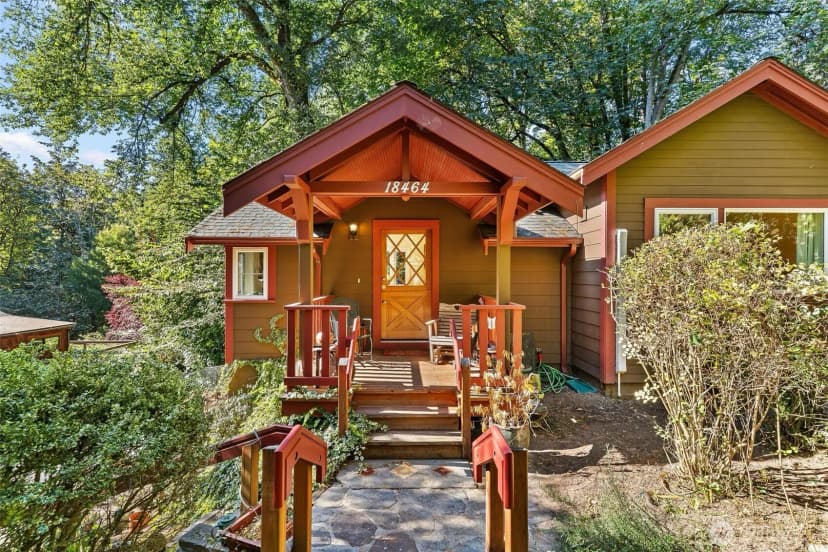 Property photo for 18464 47th Place Ne, Lake Forest Park