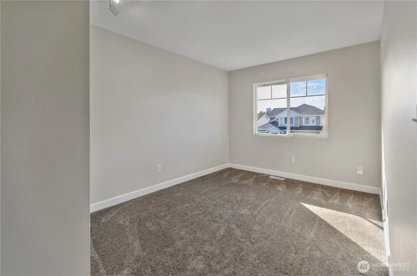 Property photo for 2101 62nd Street Se, Auburn photo 20
