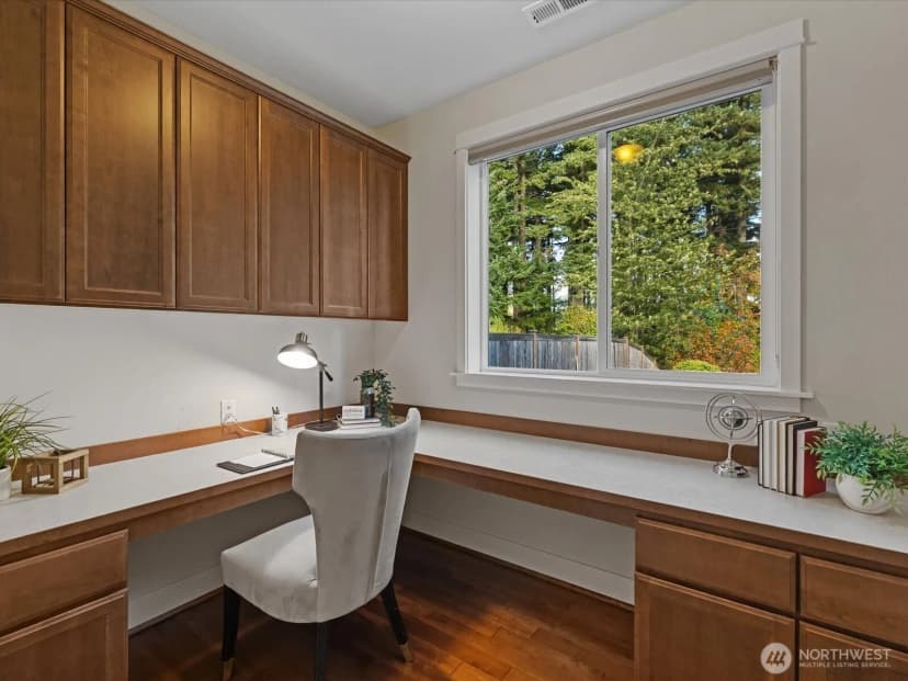 Property photo for 16429 54th Avenue W, Lynnwood photo 17
