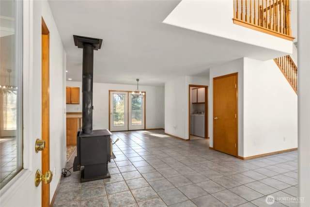 Property photo for 5855 Thorp Prarie Road, Cle Elum photo 3