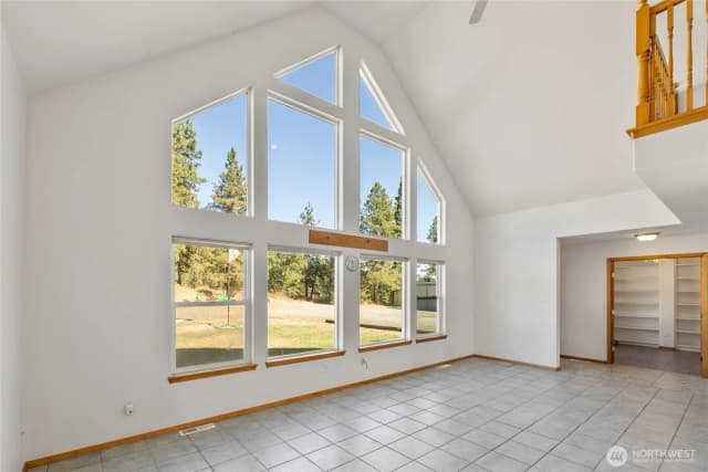 Property photo for 5855 Thorp Prarie Road, Cle Elum photo 4