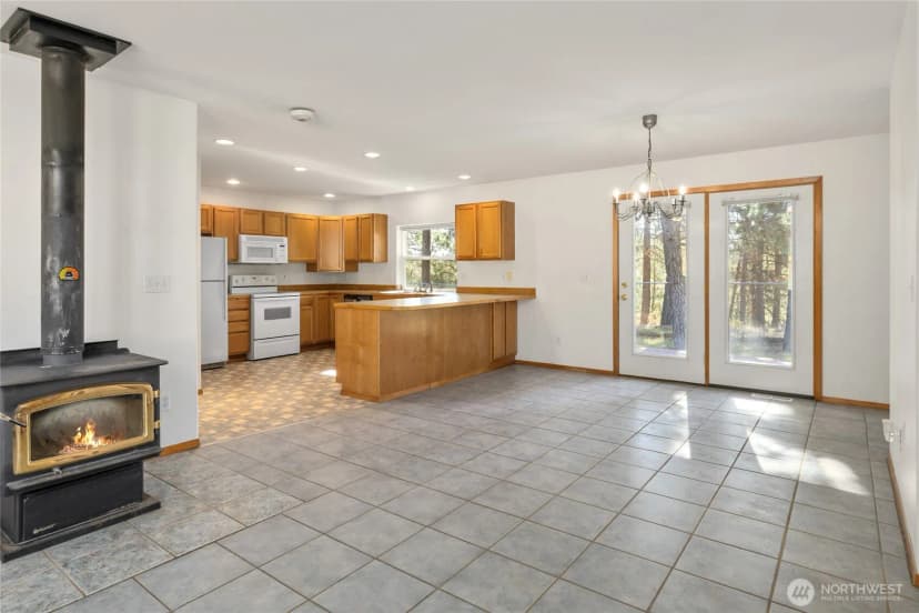 Property photo for 5855 Thorp Prarie Road, Cle Elum photo 6