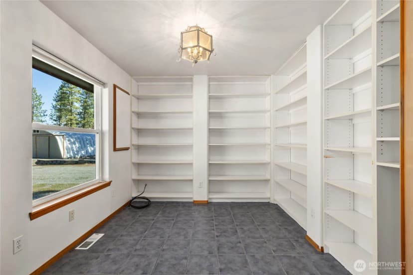 Property photo for 5855 Thorp Prarie Road, Cle Elum photo 7