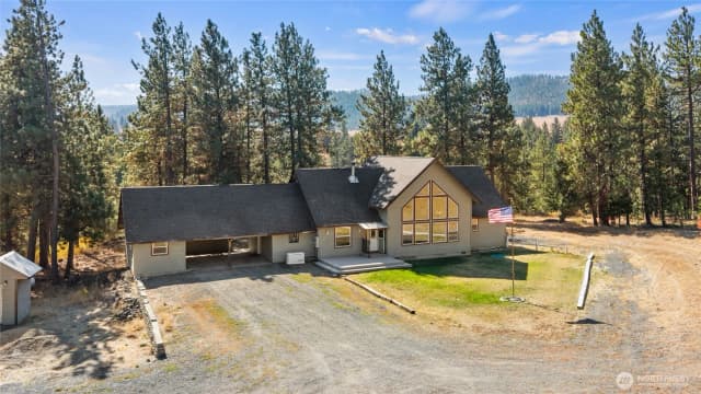 Property photo for 5855 Thorp Prarie Road, Cle Elum photo 2