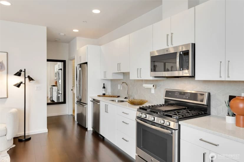 Property photo for 7327 35th Avenue Ne, Seattle photo 11