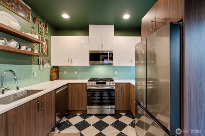 Property photo for 2204 California Avenue Sw #a, Seattle photo 7