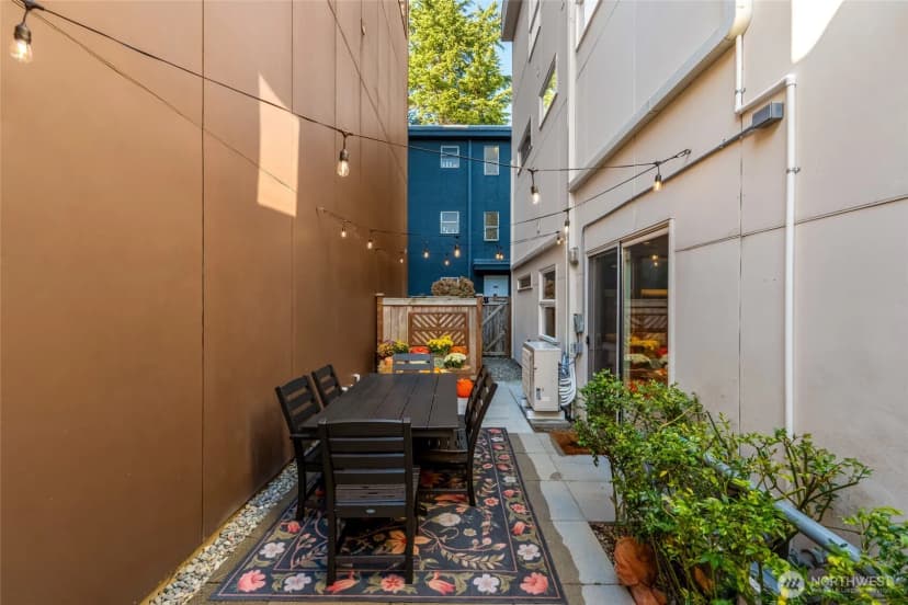 Property photo for 2204 California Avenue Sw #a, Seattle photo 18