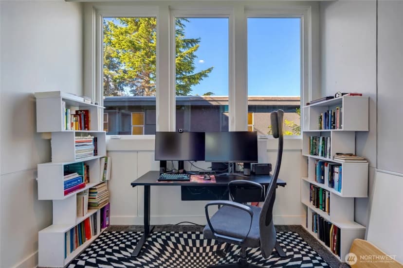 Property photo for 2204 California Avenue Sw #a, Seattle photo 11