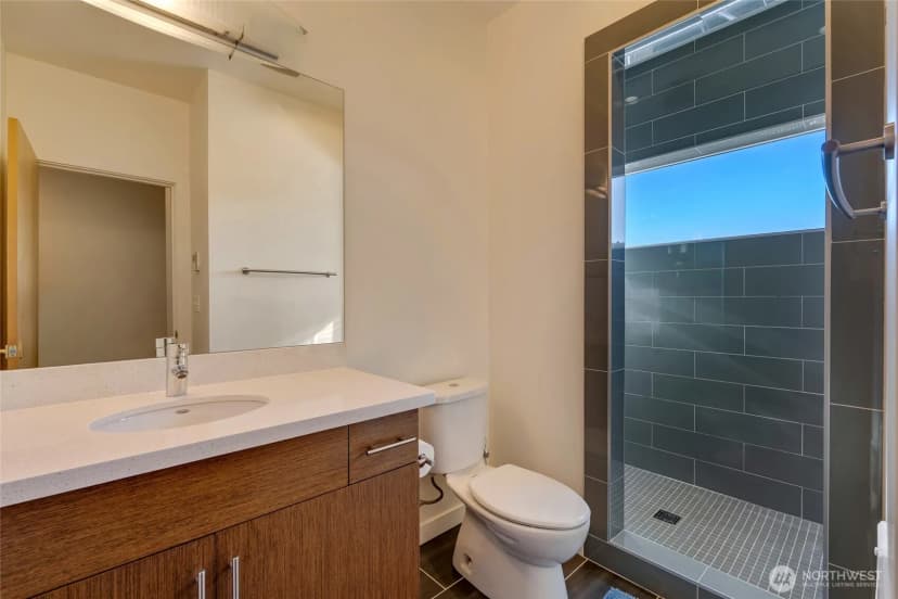 Property photo for 2204 California Avenue Sw #a, Seattle photo 13