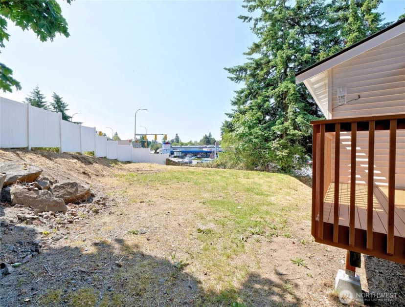 Property photo for 2409 Ne 11th Court, Renton photo 26