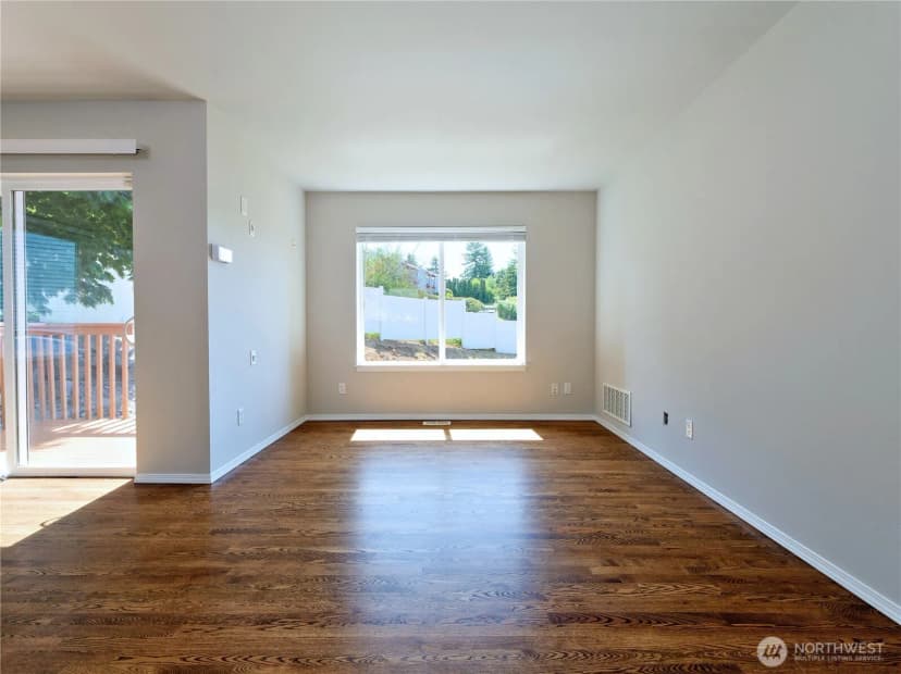 Property photo for 2409 Ne 11th Court, Renton photo 19