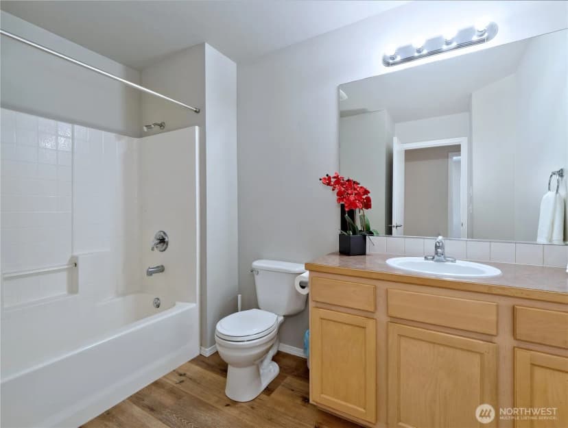 Property photo for 2409 Ne 11th Court, Renton photo 14