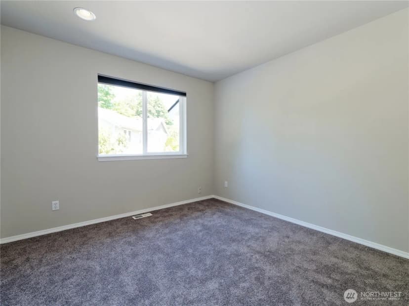 Property photo for 2409 Ne 11th Court, Renton photo 13
