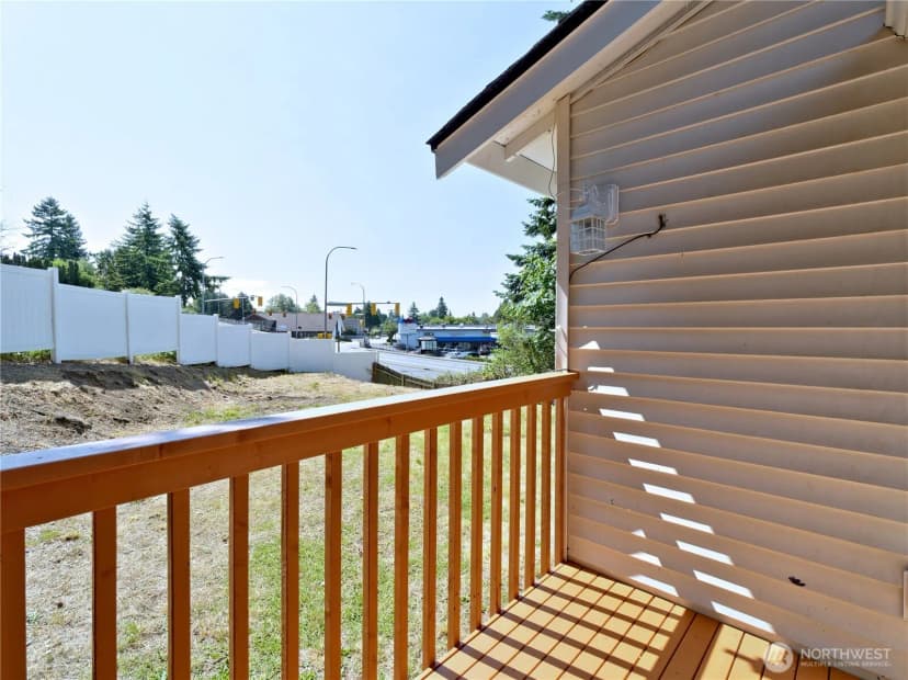 Property photo for 2409 Ne 11th Court, Renton photo 10