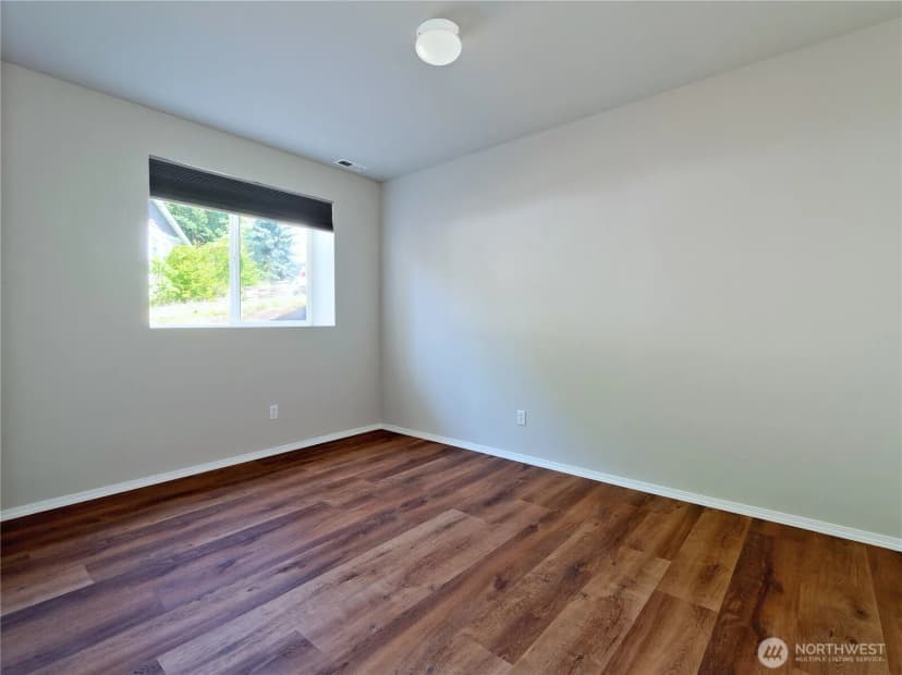 Property photo for 2409 Ne 11th Court, Renton photo 17