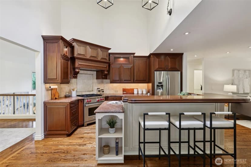 Property photo for 432 209th Avenue Ne, Sammamish photo 8