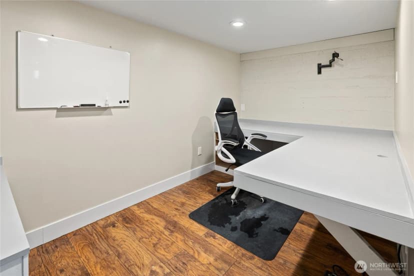 Property photo for 2020 Sunset Drive W, University Place photo 22
