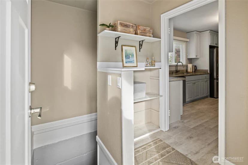 Property photo for 2020 Sunset Drive W, University Place photo 17