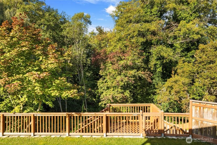 Property photo for 2020 Sunset Drive W, University Place photo 29