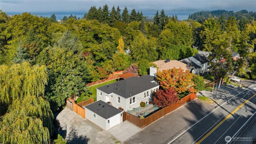 Property photo for 2020 Sunset Drive W, University Place