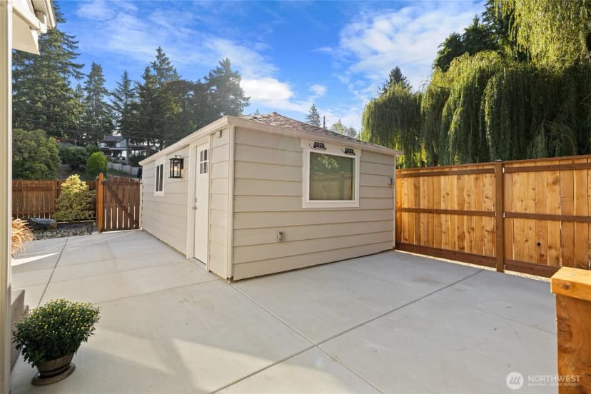Property photo for 2020 Sunset Drive W, University Place photo 33