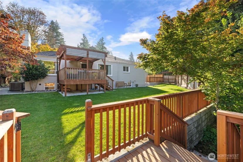 Property photo for 2020 Sunset Drive W, University Place photo 31