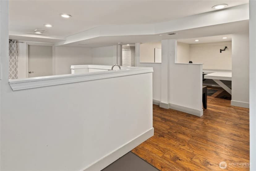 Property photo for 2020 Sunset Drive W, University Place photo 20