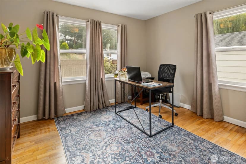 Property photo for 2020 Sunset Drive W, University Place photo 12
