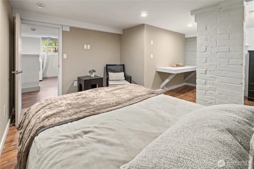 Property photo for 2020 Sunset Drive W, University Place photo 24