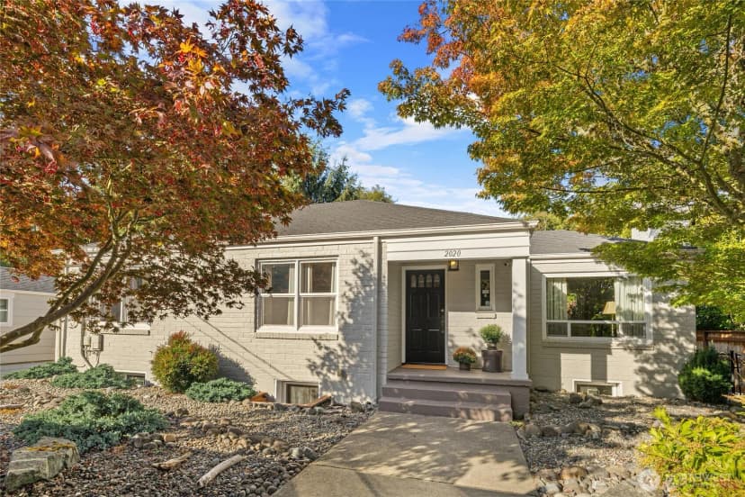 Property photo for 2020 Sunset Drive W, University Place photo 2