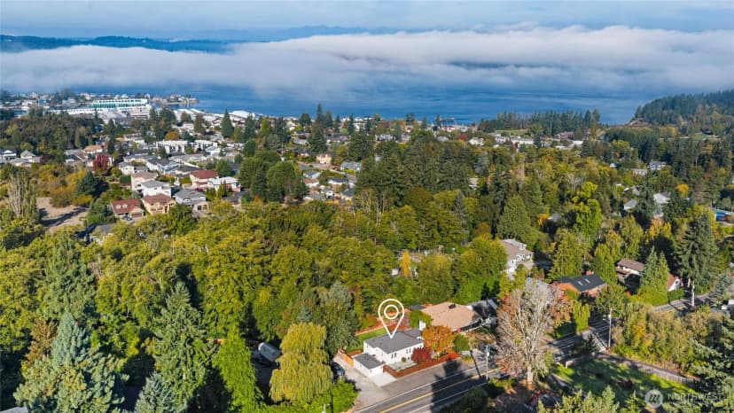 Property photo for 2020 Sunset Drive W, University Place photo 36