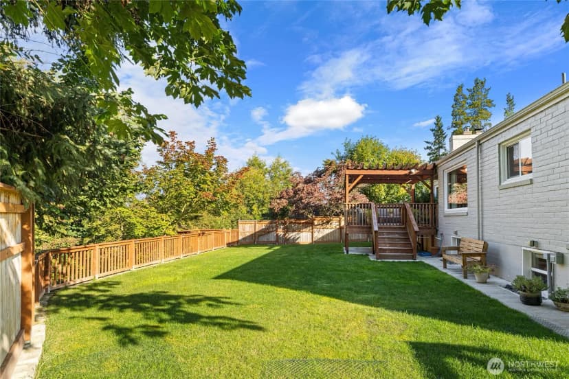 Property photo for 2020 Sunset Drive W, University Place photo 30