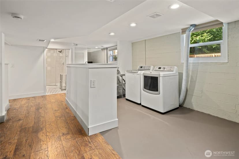 Property photo for 2020 Sunset Drive W, University Place photo 25