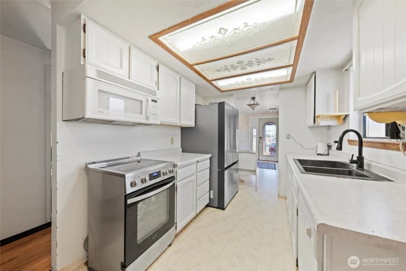 Property photo for 411 N Wahl, Lind photo 10