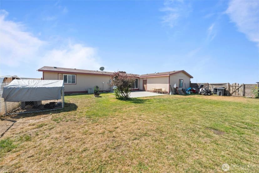 Property photo for 411 N Wahl, Lind photo 32
